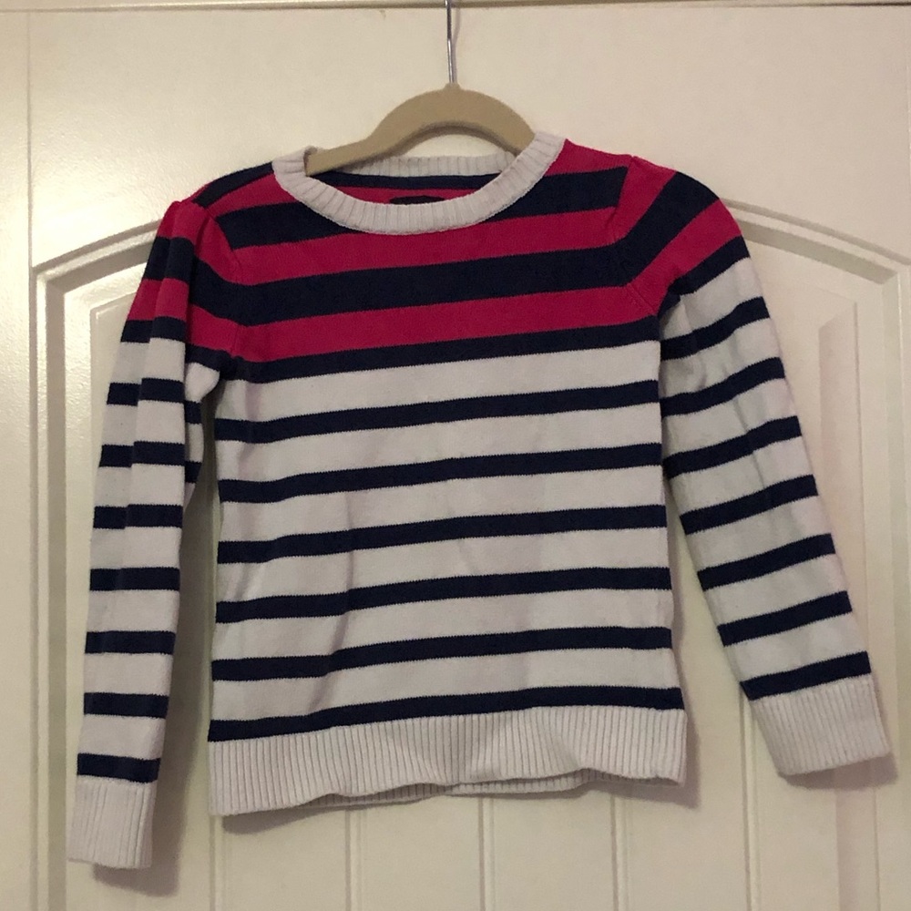GAP size 5T girls sweater